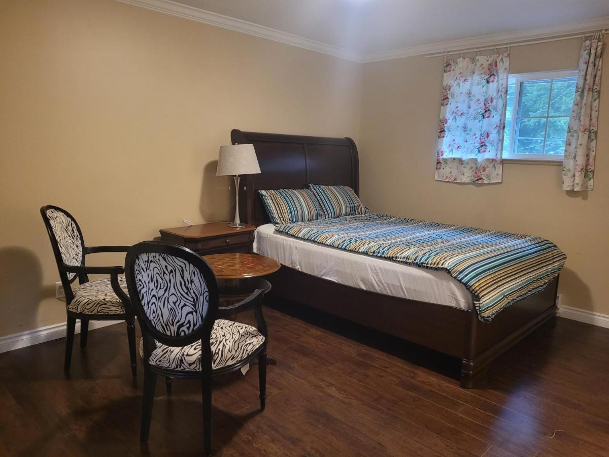 Vancouver Jenny'S Guesthouse โคควิทแลม ภายนอก รูปภาพ